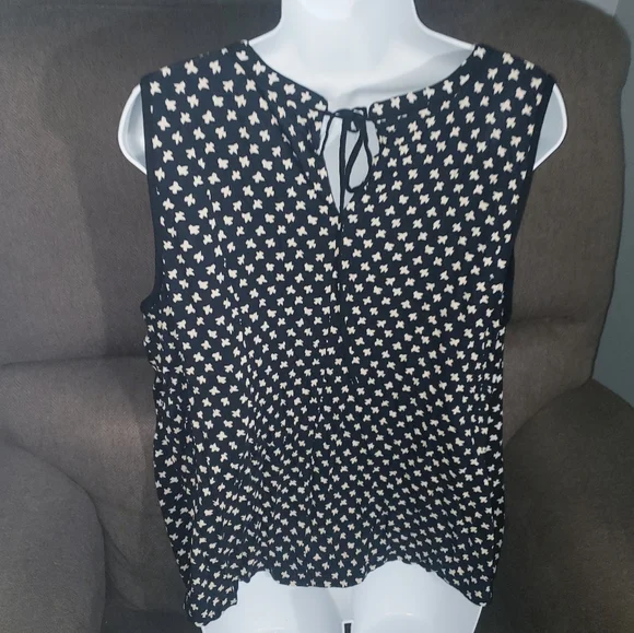 Loft brand women's sleeveless top size XL Black and taupe color with bird prints - Picture 2 of 8